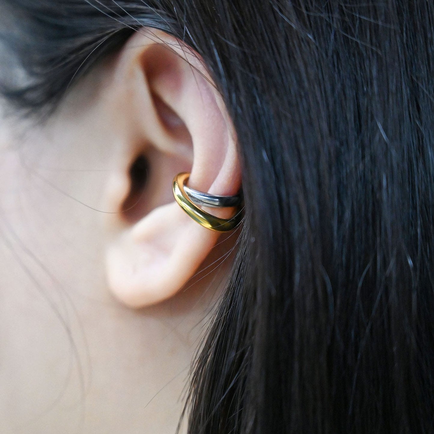 Dual-Tone Twist Ear Cuff
