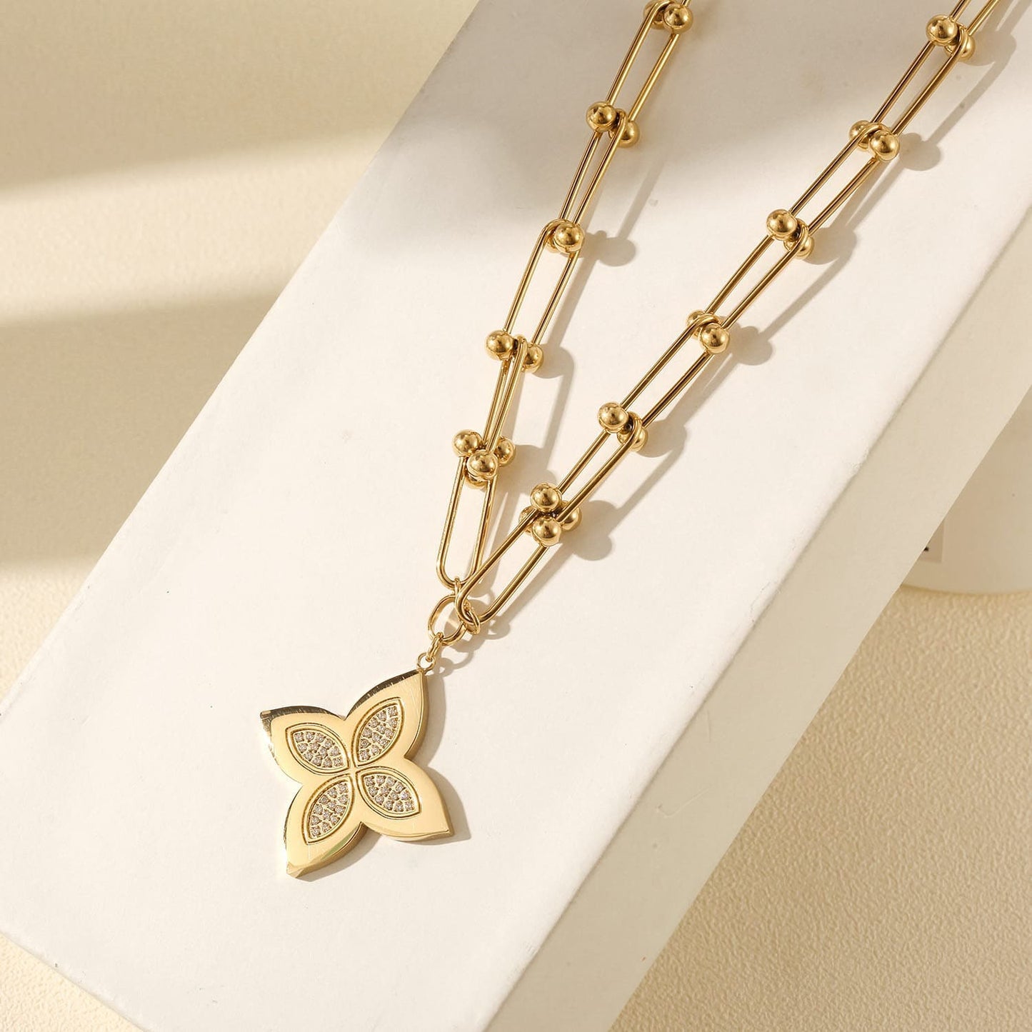 U-Link Clover necklace