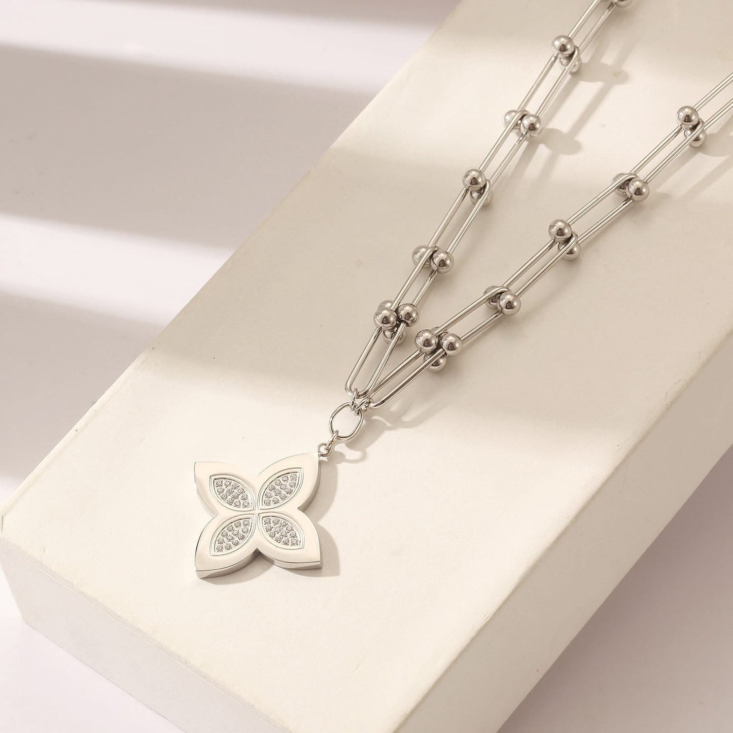 U-Link Clover necklace