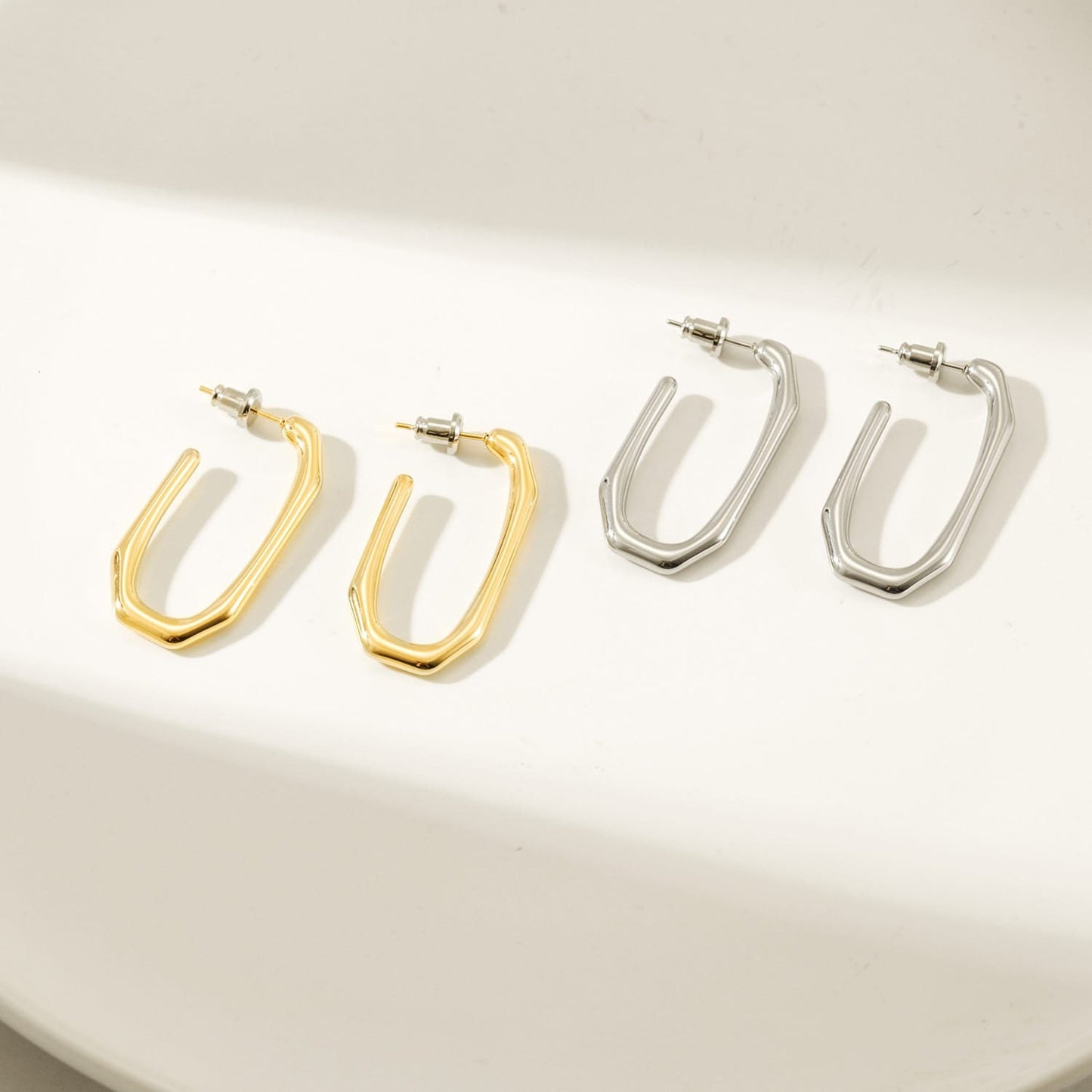 Open square hoops
