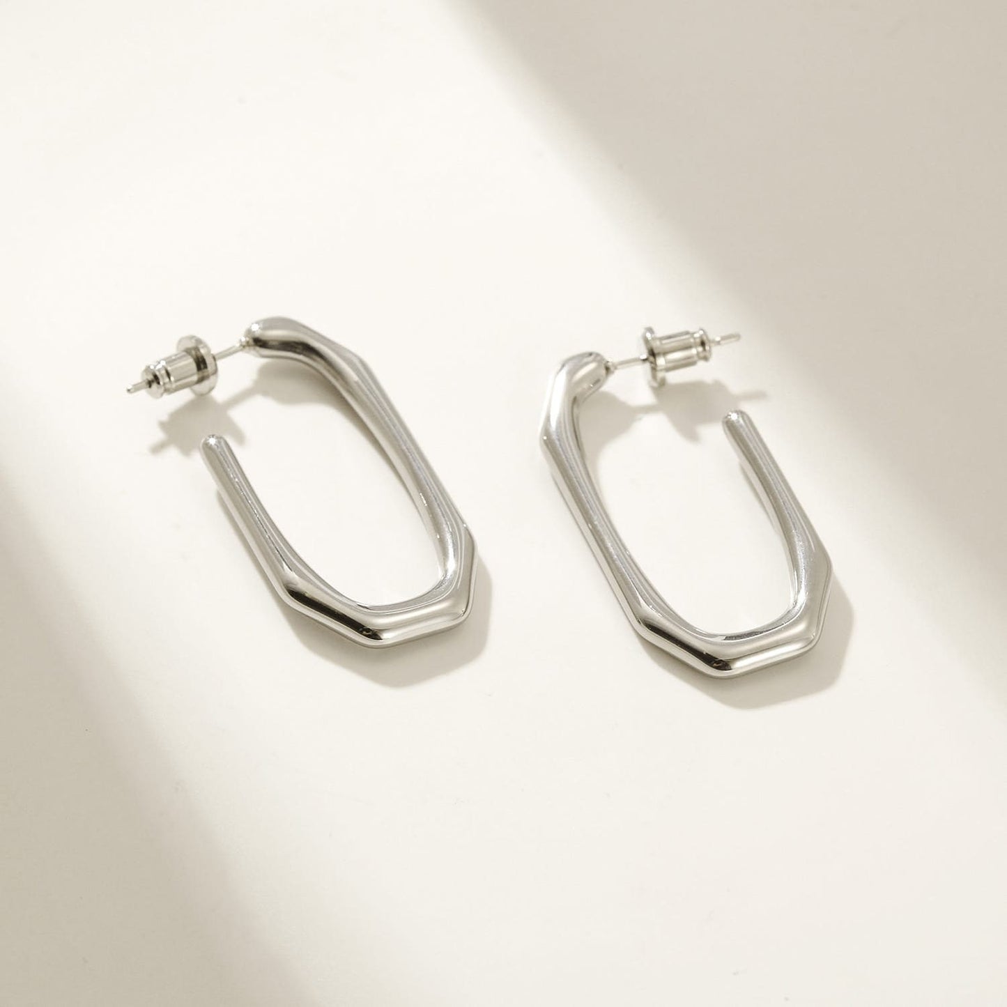 Open square hoops