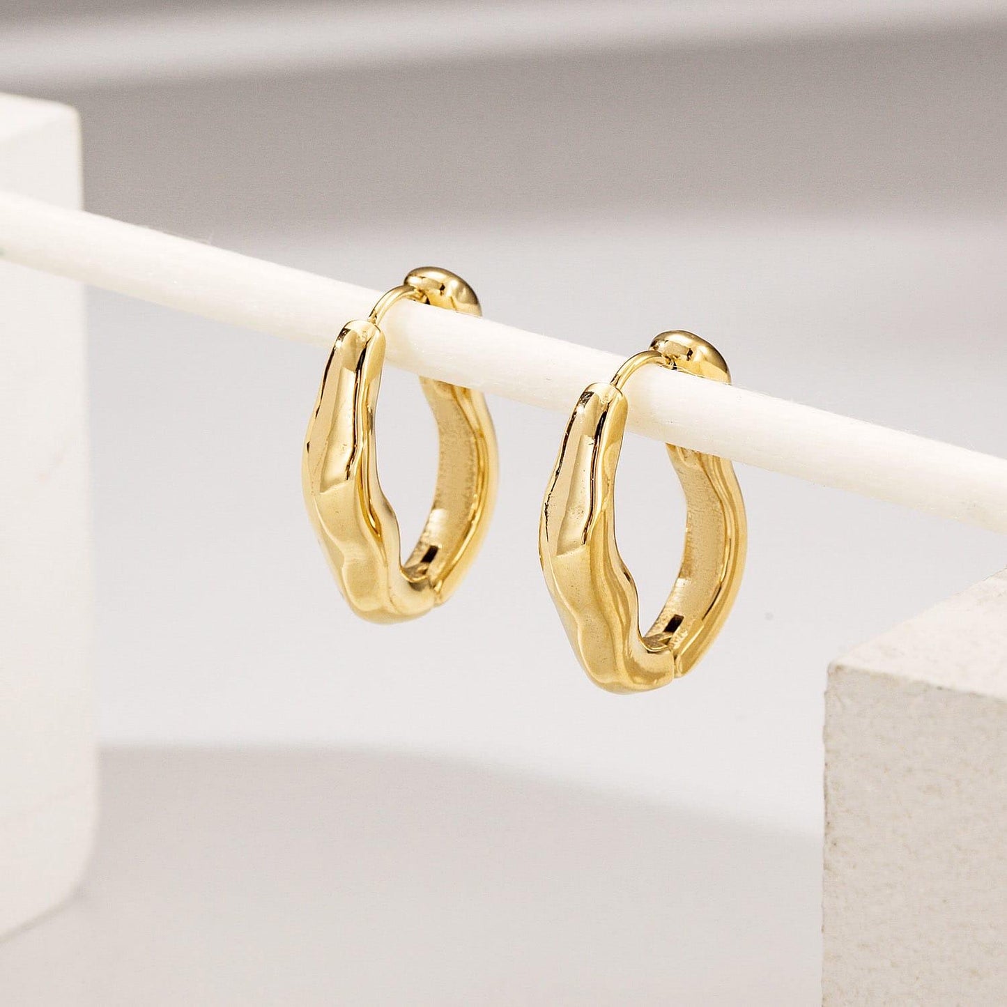 Waive mini hoops