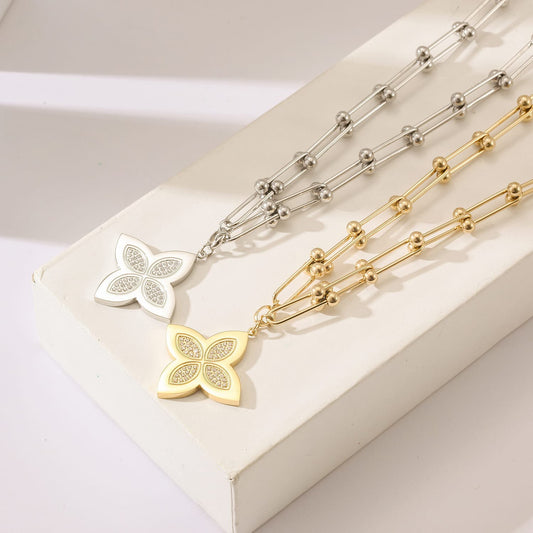 U-Link Clover necklace